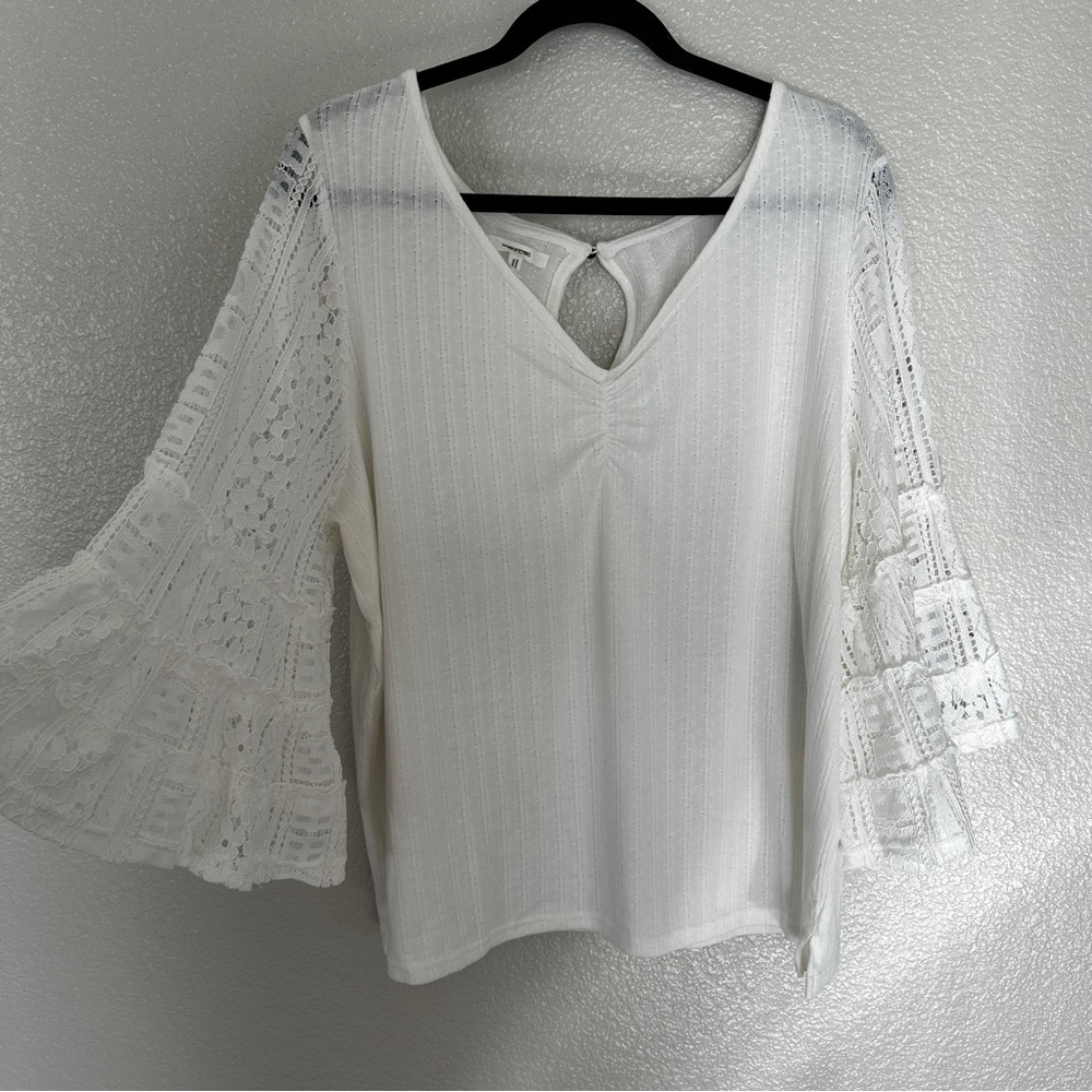 Maurices lace sleeve top 1X NWOT!